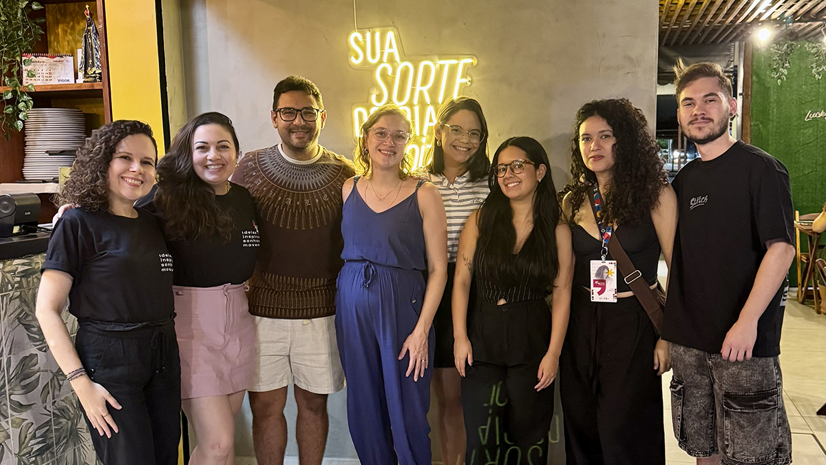 Equipe da agência reunida